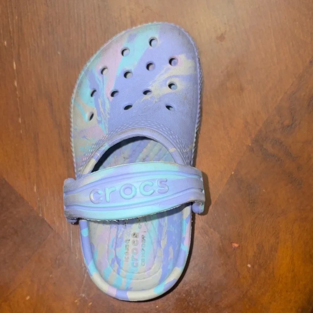 CROCS Kids Iridescent Water Shoes